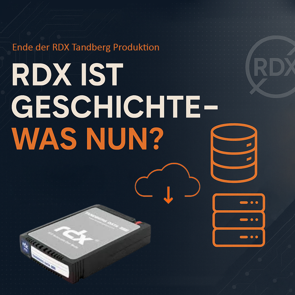 Illustration mit RDX-Speicherkassette, daneben Icons für Cloud, NAS und Geld auf blauem Hintergrund mit orangefarbener Überschrift „RDX ist Geschichte – was nun?